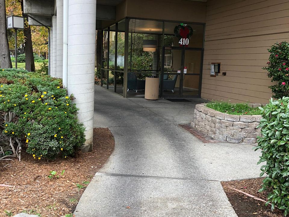 1st image of 410 N Civic Dr APT 209