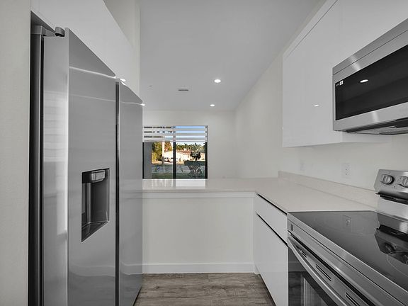 5th image of 4502 Orchid Blvd #102