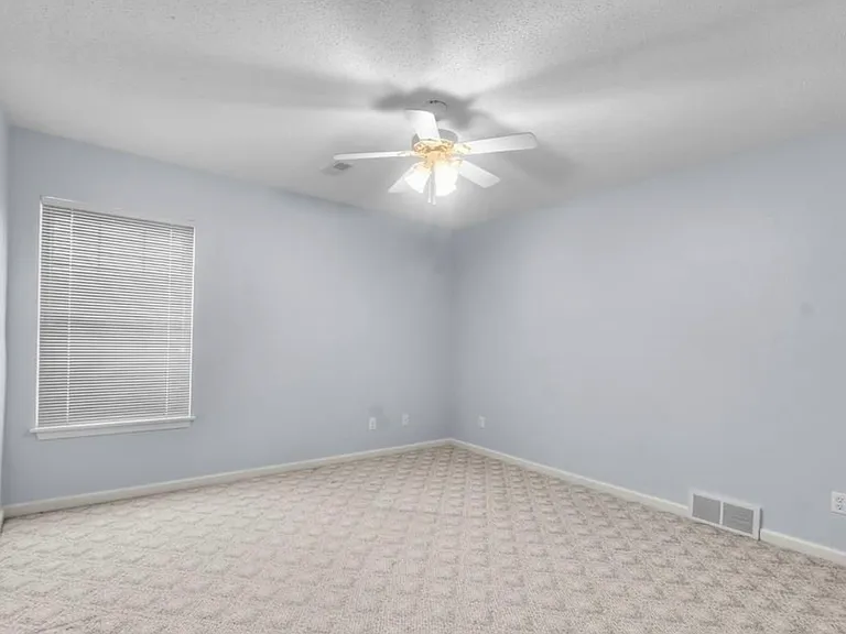 846 & 848 Aaron Dr #848 — Photo 9