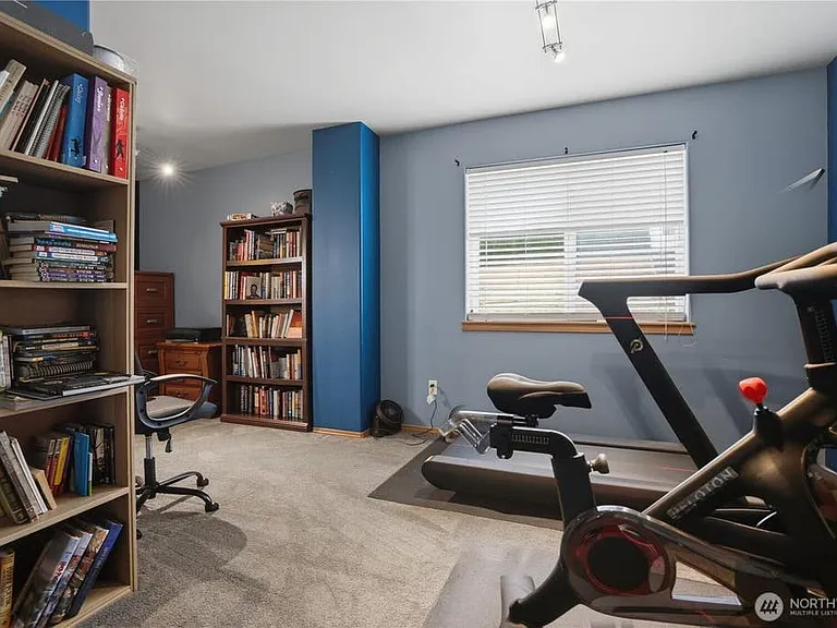 665 Tufts Ave E — Photo 12