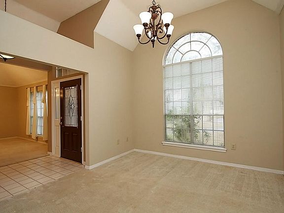 5th image of 15002 Rose Valley Dr