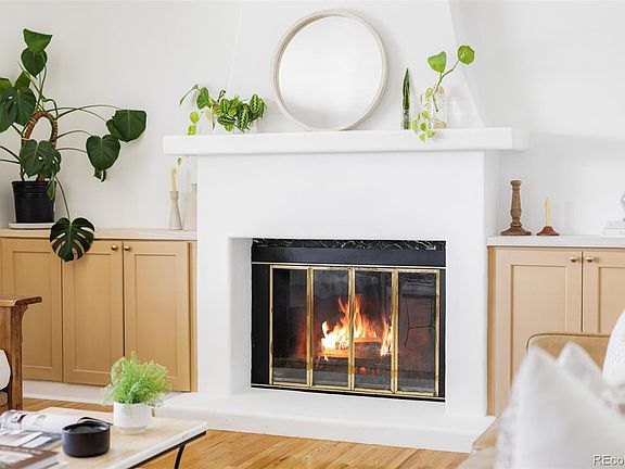 5th image of 7018 S Valentia Street