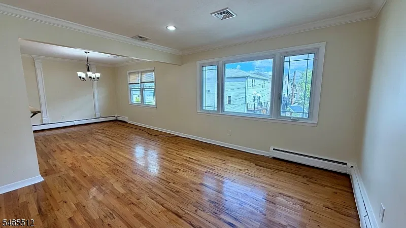 3 bed, 1.0 bath, $2,950 — Photo 4