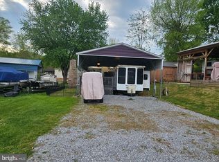 8 Cindy Ave, Falling Waters, WV 25419