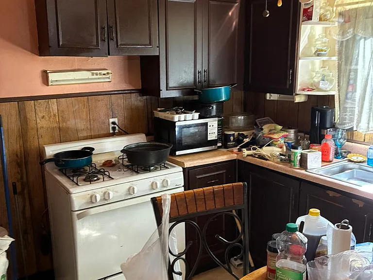 10249 Earl Dr — Photo 18