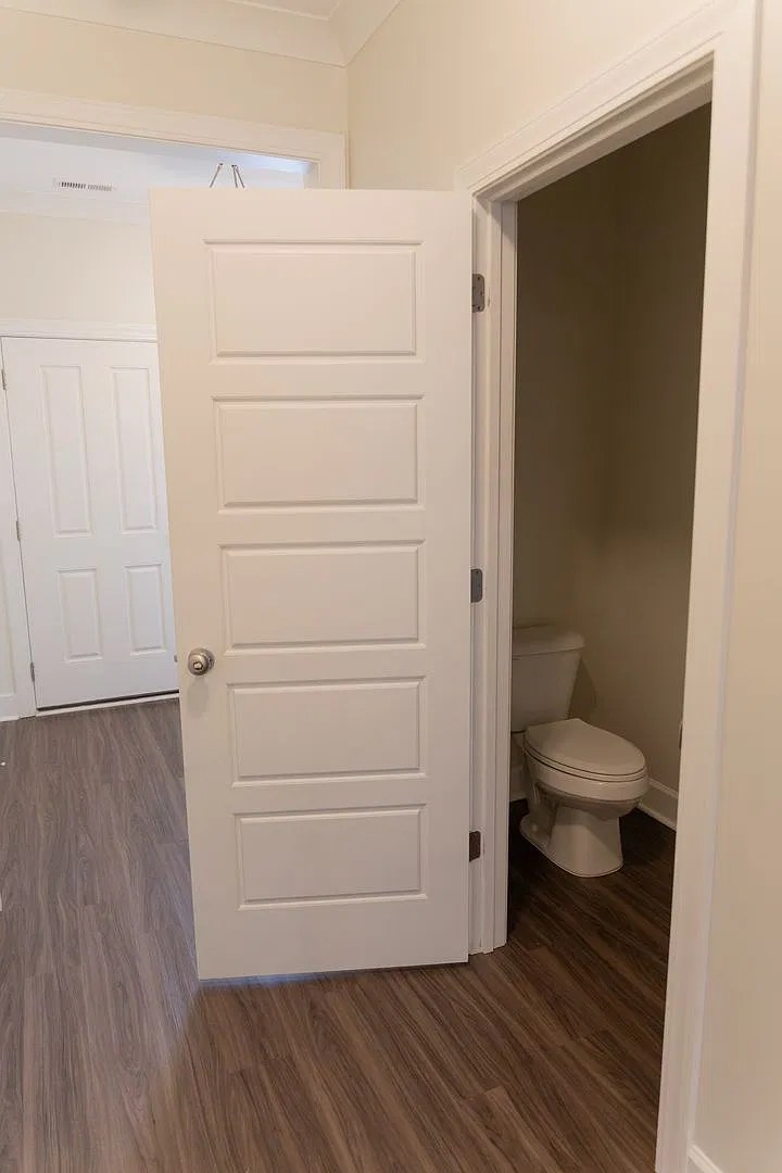 Comfortable, Convenient & Move-In Ready! — Photo 3