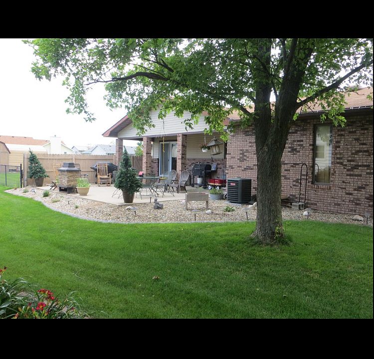 1st image of 817 E 1st St