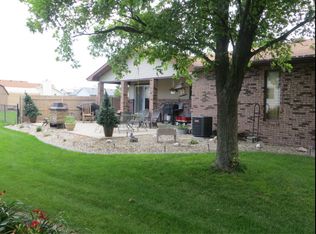 817 E 1st St, Gibson City, IL 60936