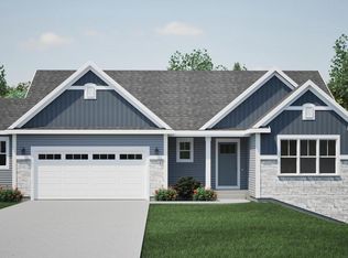 605 East Bluff CIRCLE, Waterford, WI 53185