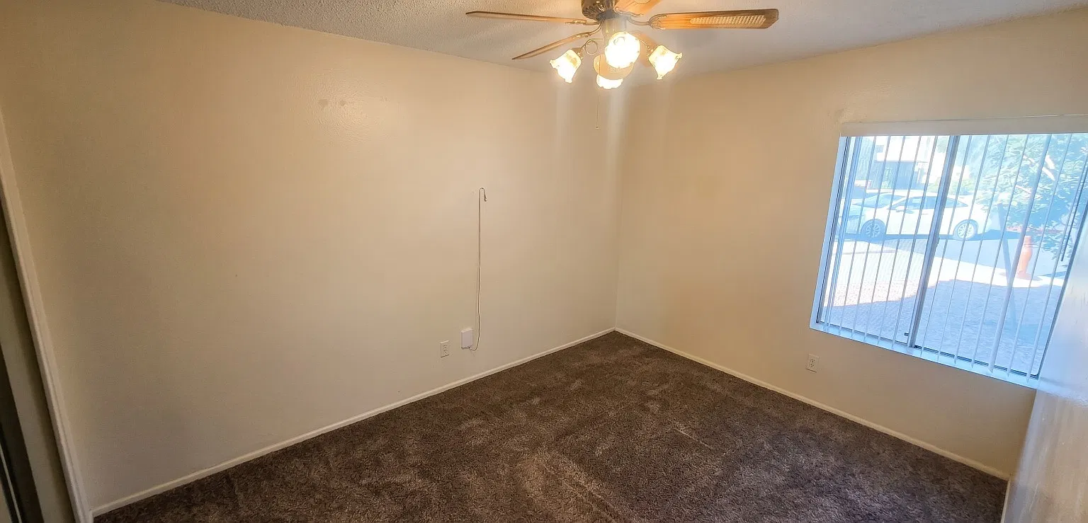 2 bed, 700 sqft, $1,200 — Photo 4