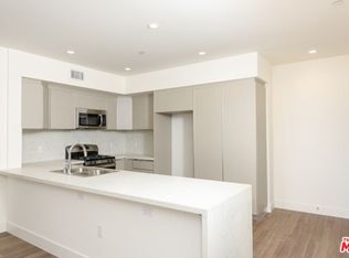1439 Armacost Ave, Los Angeles, CA 90025