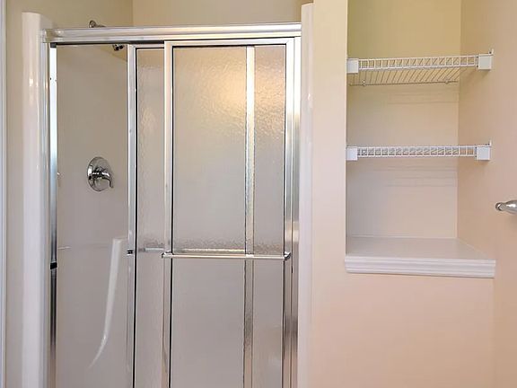 3rd image of 146 Laurel Crest Dr #146