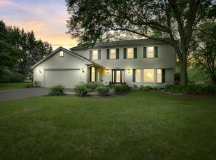 1332 N Borde Ct, Libertyville, IL