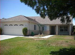 820 Summer Dr, Hollister, CA 95023