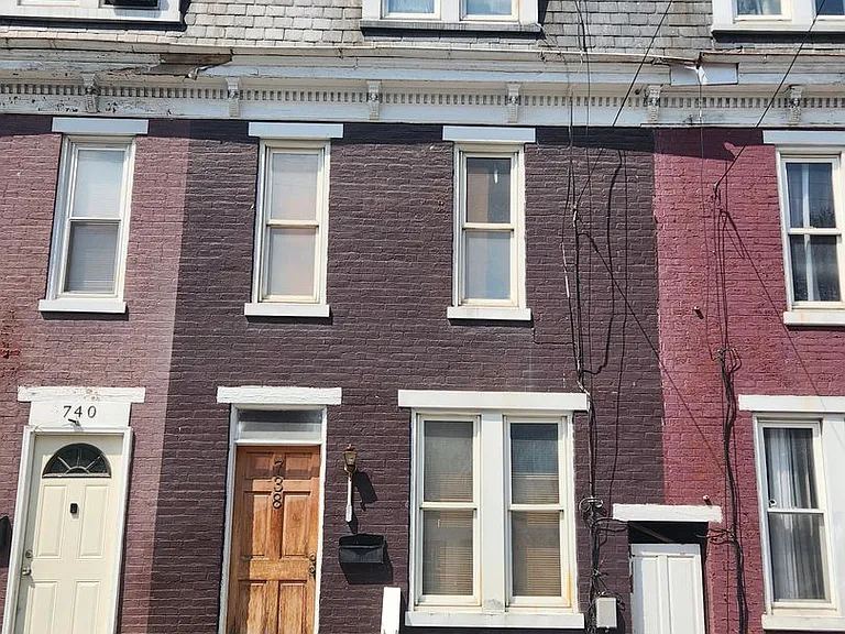 738 Cleveland Ave — Photo 1