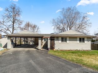 320 Whiteshield Cres, Kamloops, BC V2E 1G1