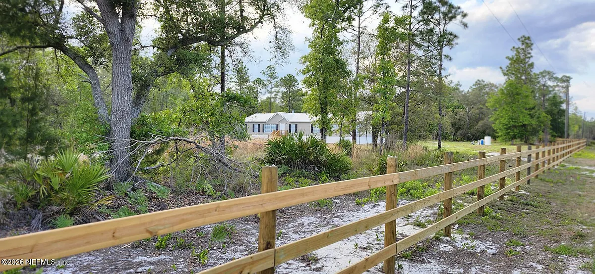 Building Photo - 113 Blue Jay Trl