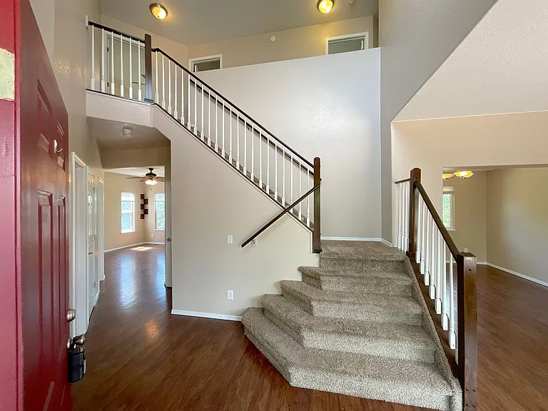 2579 Weyburn Way — Photo 9
