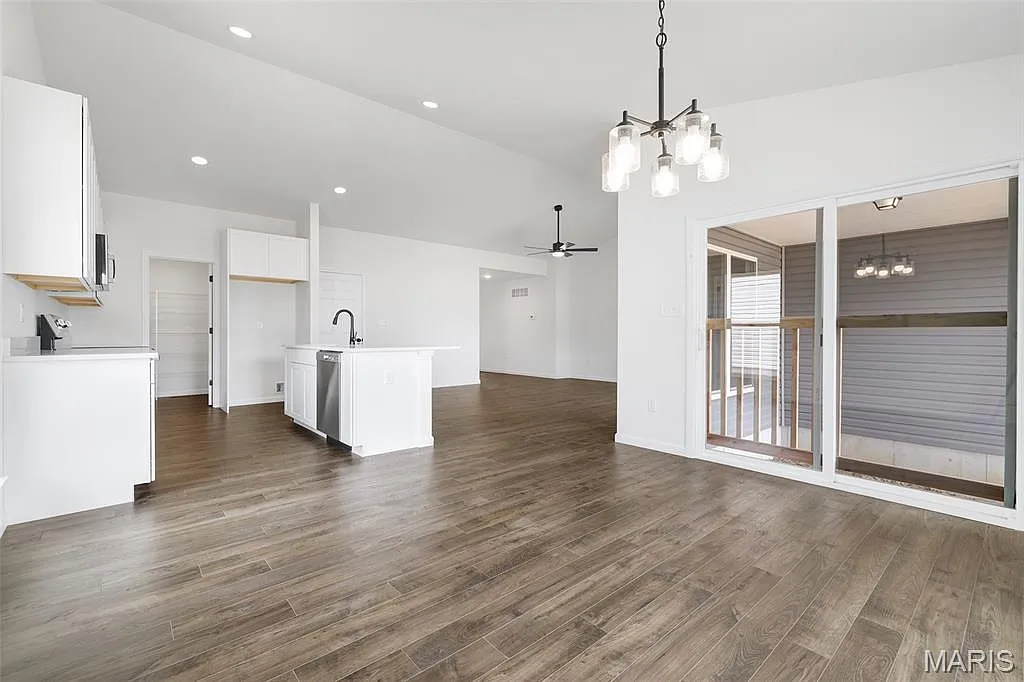 3 bed, 1539 sqft, $2,600 — Photo 4