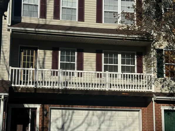 425 Silver Leaf Dr, Christiansburg, VA 24073