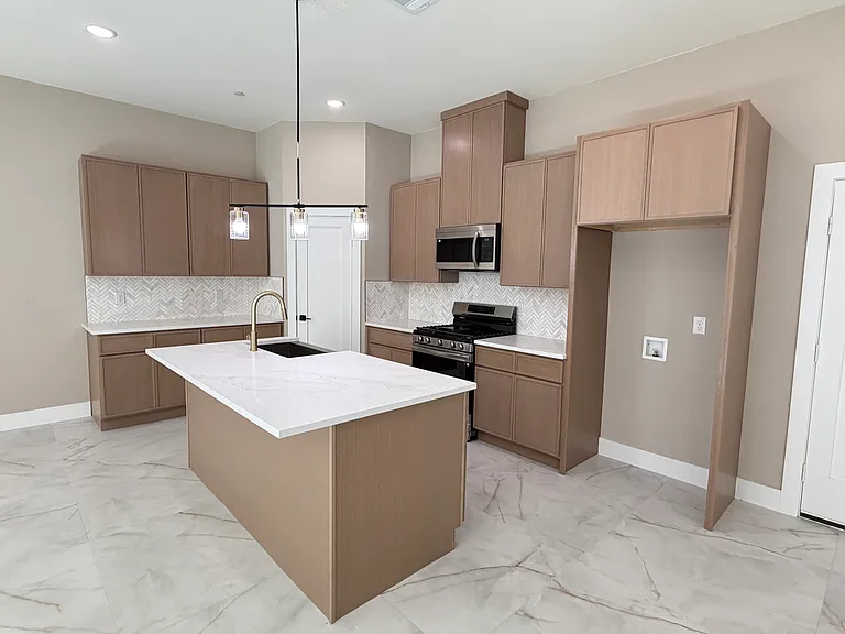 2390 Usman Dr — Photo 5