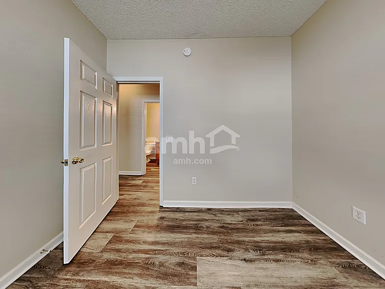 762 Bristol Way — Photo 16