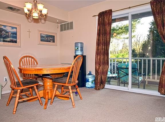 5th image of 346 Artist Lake Dr