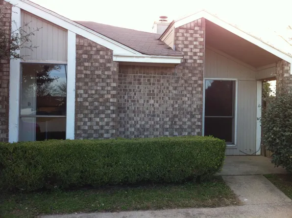 618 Gibbins Ct, Arlington, TX 76011