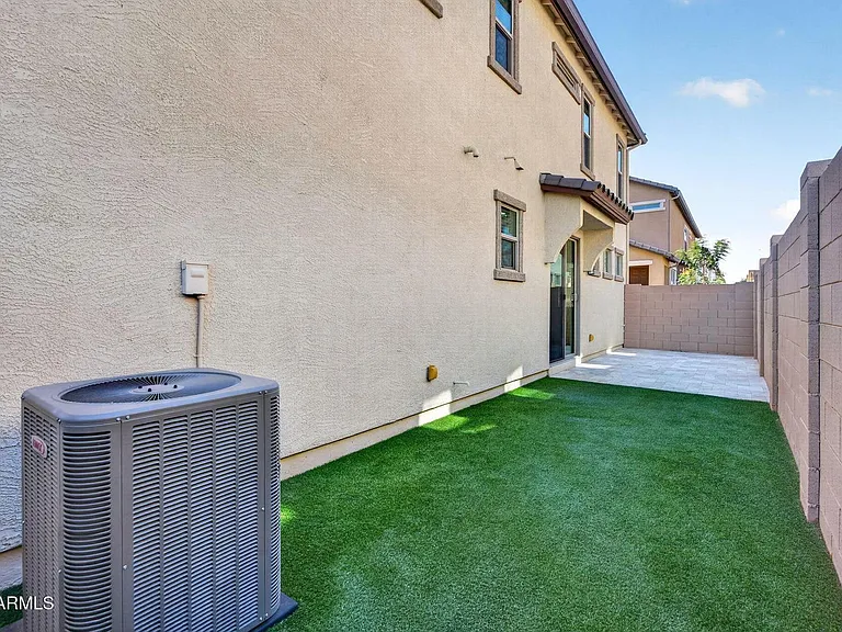 side yard
