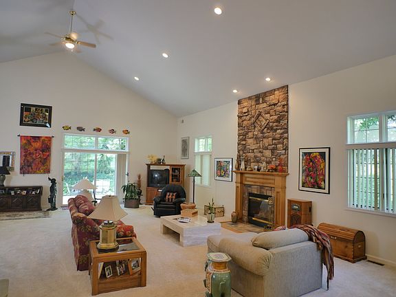 5th image of 831 Milford Glen Cir