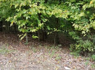 302 Woodview Dr, Brandenburg, KY 40108