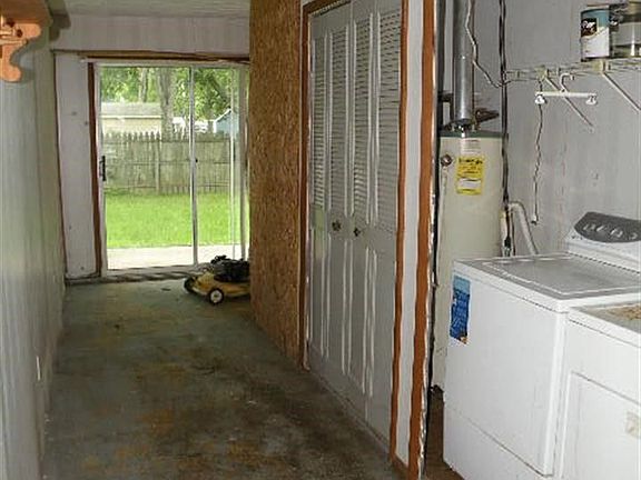 4th image of 410 N Brady St