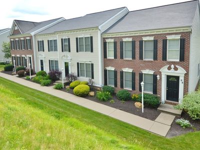 70 Castleview Dr, Mc Kees Rocks, PA, 15136
