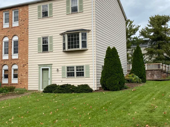 1058 Meadowlark Dr, Harrisonburg, VA 22802