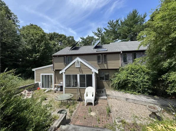 37 Pickerel Way, Forestdale, MA 02644