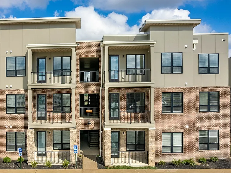 Tillmore Exterior