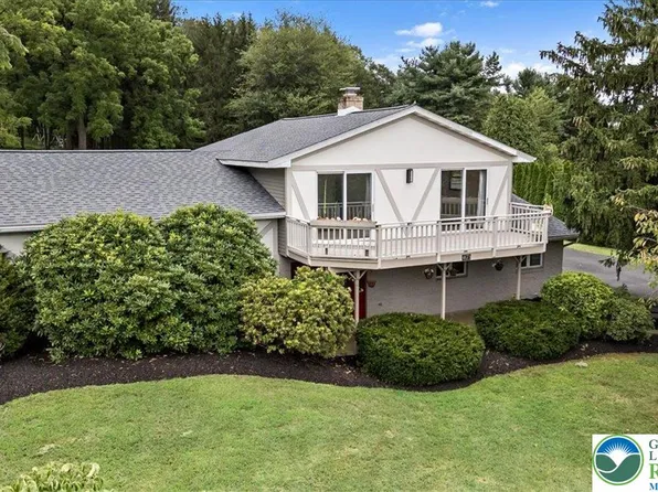 4673 Steven Ln, Walnutport, PA 18088