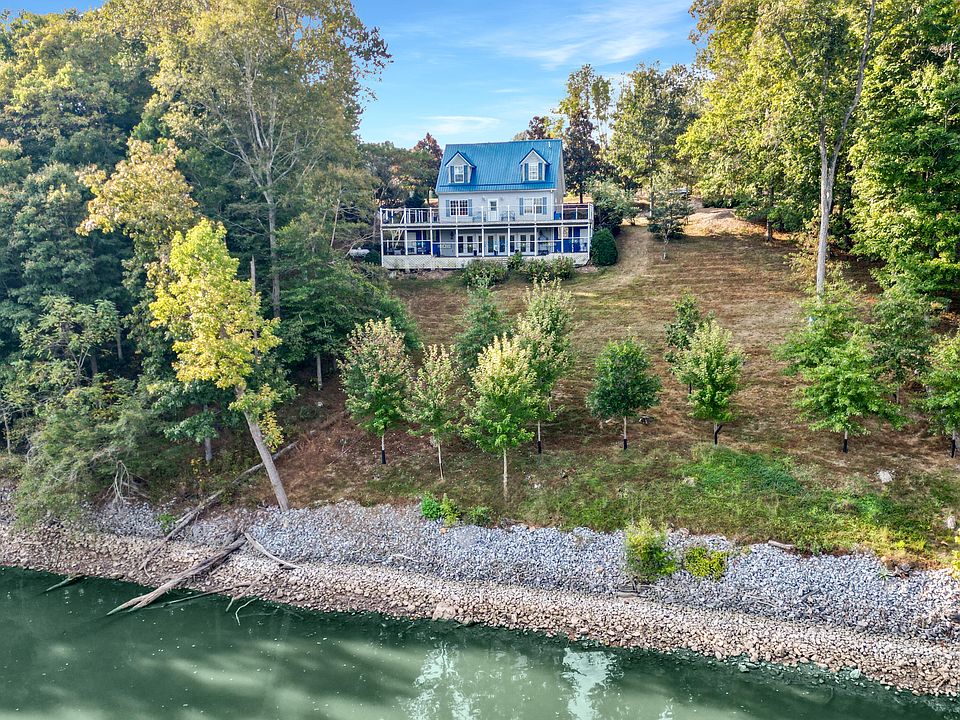 1st image of 208 Goose Creek Dr