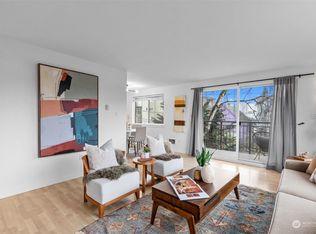 911 N 73rd St APT 303, Seattle, WA 98103