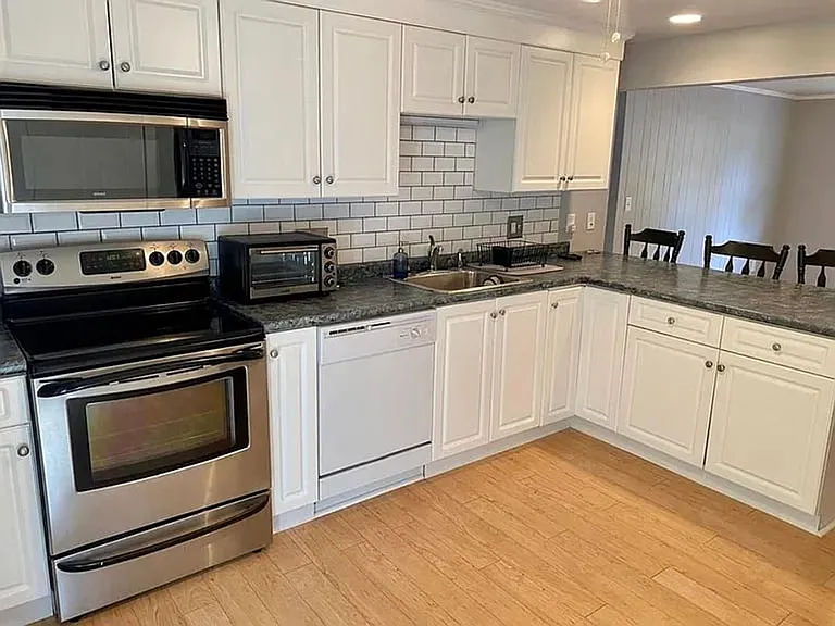 3 Philbrick Ln #4 — Photo 10