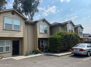 521 Vance Lake Ln, Blue Lake, CA 95525