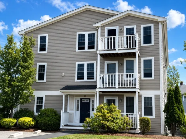 10 Malta St APT 7, Hull, MA 02045