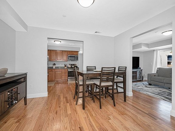 3rd image of 29 Randolph Dr Unit 29