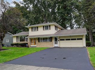 74 Drexel Dr, Rochester, NY 14606