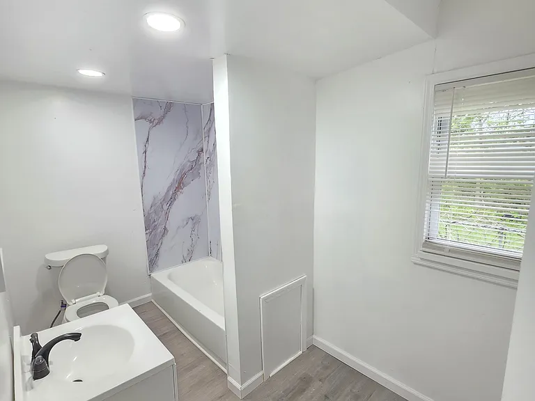 8408 Mettetal St — Photo 22
