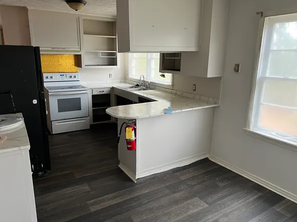 10 Robin Ln, Meridian, MS 39305