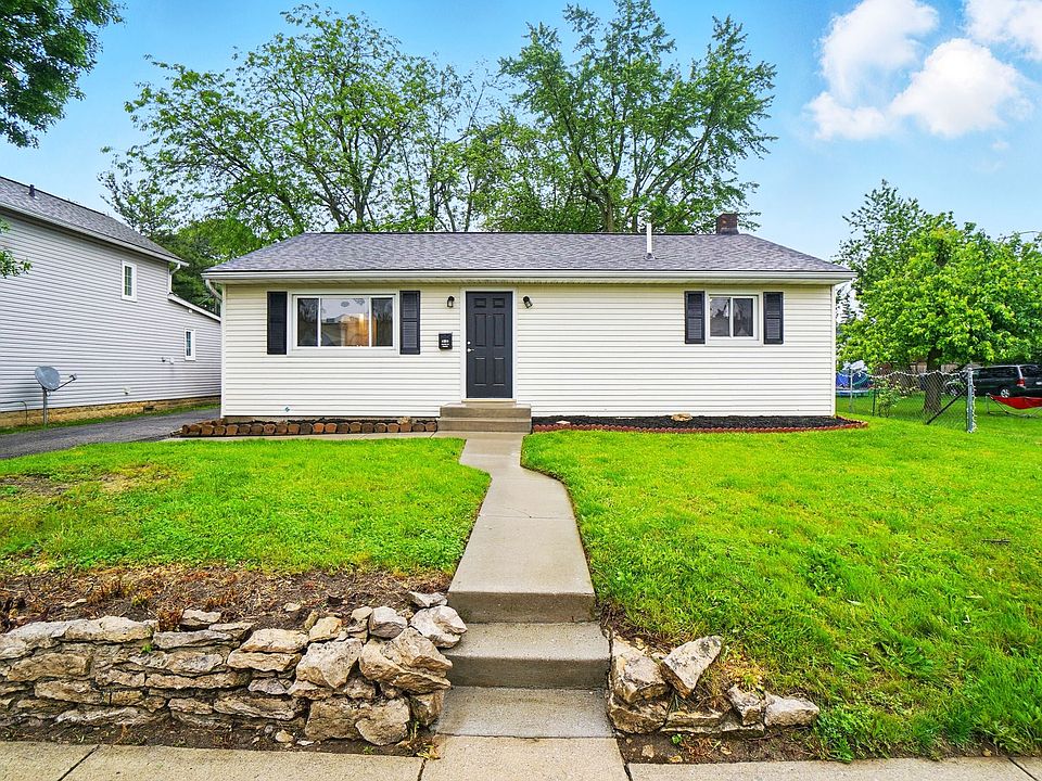 Walking distance to the Historic Grove City Town Center