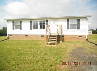 2303 Palmetto Dr, Newton, NC 28658