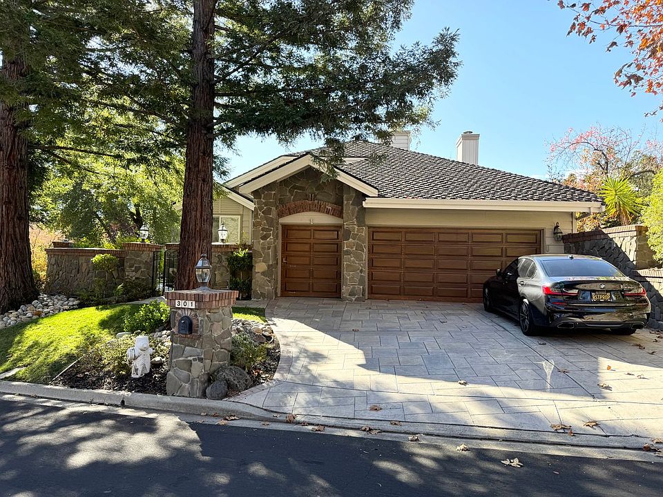 1st image of 301 Sequoia Ter