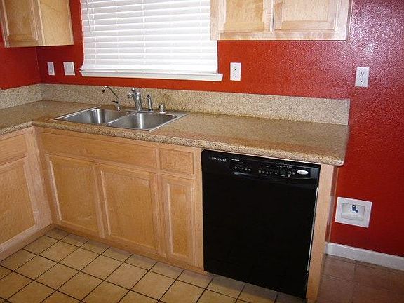 3rd image of 3850 Tivoli Ct